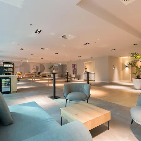 Crowne Plaza Utrecht - Central Station By Ihg-2